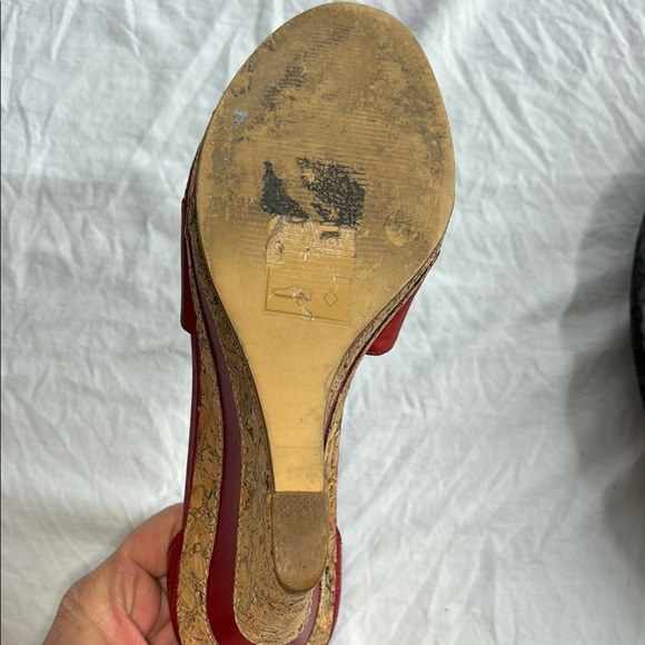 Women’s size 8 Red Leather Wedge Peep-Toe Sandals with ankle strap - Picture 9 of 10